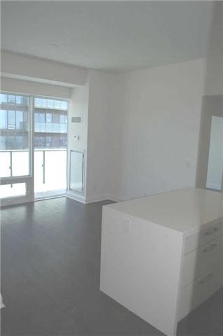 lph9 - 65 St Mary St, Condo with 2 bedrooms, 2 bathrooms and 1 parking in Toronto ON | Image 11