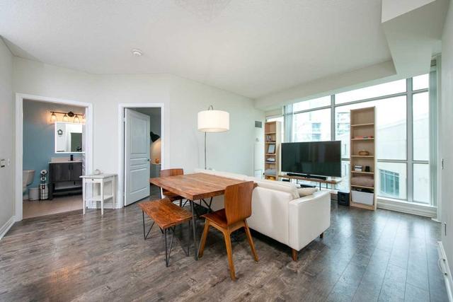 304 - 5 Marine Parade Dr, Condo with 2 bedrooms, 2 bathrooms and 1 parking in Toronto ON | Image 7
