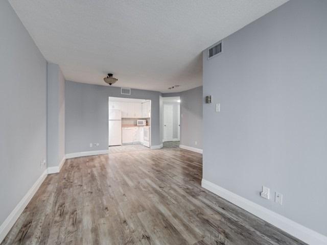 2306 - 55 Centre Ave, Condo with 2 bedrooms, 2 bathrooms and 1 parking in Toronto ON | Image 5