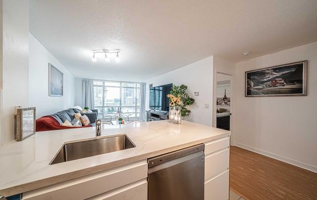 801 - 397 Front St W, Condo with 1 bedrooms, 1 bathrooms and 1 parking in Toronto ON | Image 6