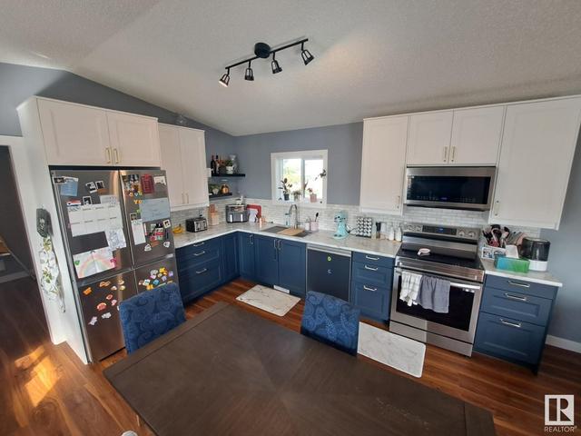 4916 50 St, House detached with 4 bedrooms, 1 bathrooms and null parking in Westlock County AB | Image 6