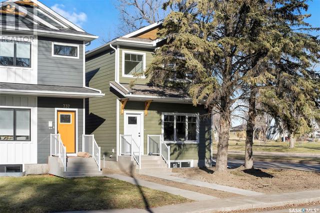 739 1st Street E, House detached with 3 bedrooms, 3 bathrooms and null parking in Saskatoon SK | Image 1