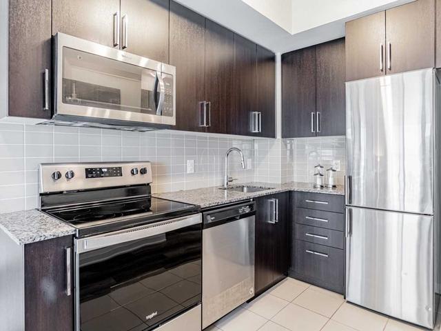 712 - 840 Queens Plate Dr, Condo with 1 bedrooms, 2 bathrooms and 1 parking in Toronto ON | Image 4