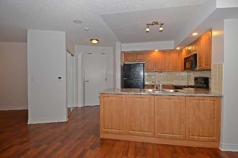 602 - 33 Cox Blvd, Condo with 2 bedrooms, 2 bathrooms and 1 parking in Markham ON | Image 5