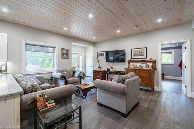 732 County Road 620, House detached with 3 bedrooms, 2 bathrooms and 8 parking in North Kawartha ON | Image 7