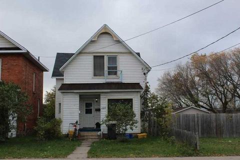 127 Albert St E, House detached with 1 bedrooms, 2 bathrooms and 2 parking in Sault Ste. Marie ON | Card Image
