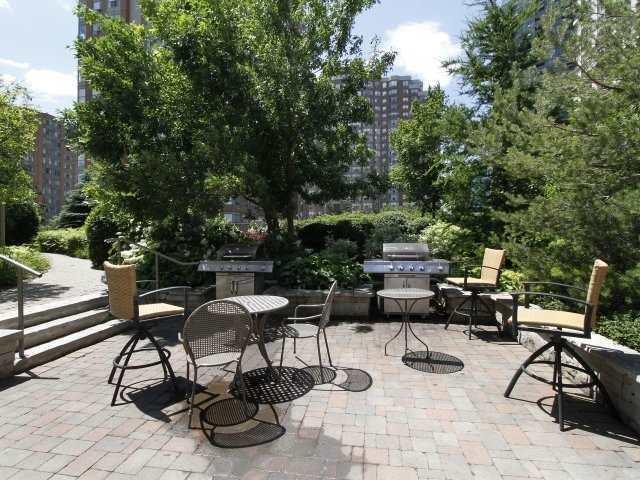 820 - 3888 Duke Of York Blvd, Condo with 2 bedrooms, 2 bathrooms and 1 parking in Mississauga ON | Image 18