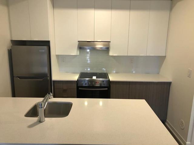 h105 - 90 Canon Jackson Dr, Townhouse with 1 bedrooms, 1 bathrooms and 1 parking in Toronto ON | Image 3