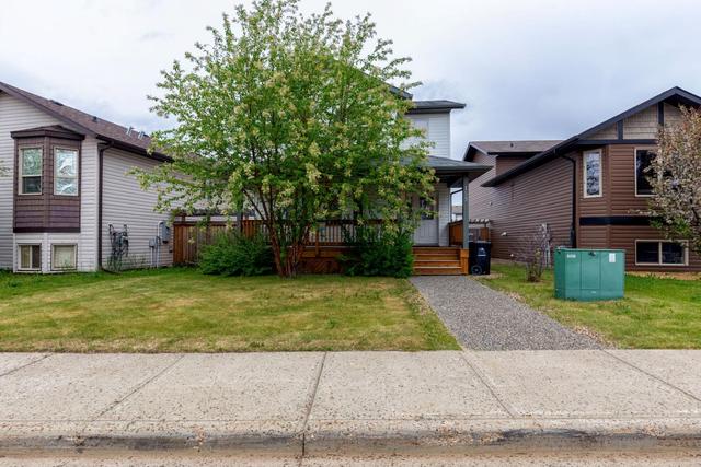 153 Elderberry Street, House detached with 4 bedrooms, 2 bathrooms and 2 parking in Wood Buffalo AB | Image 1