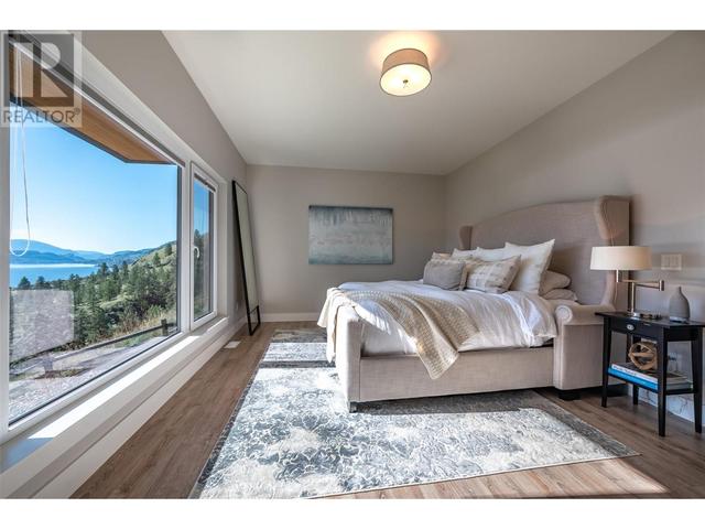 132 Skaha Hills Drive, House detached with 3 bedrooms, 2 bathrooms and 2 parking in Penticton 1 BC | Image 16