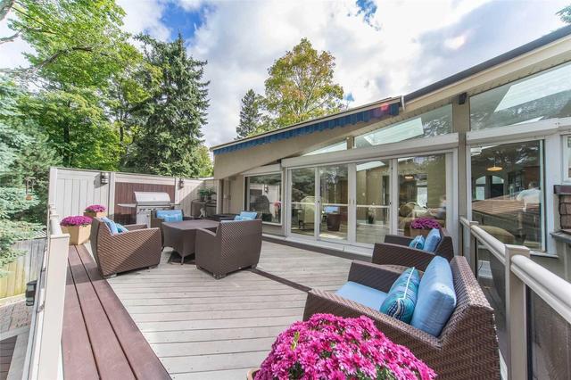 170 Brookbanks Dr, House detached with 3 bedrooms, 5 bathrooms and 6 parking in Toronto ON | Image 8