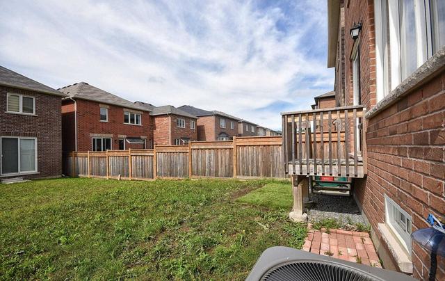 20 Novan Cres, House detached with 4 bedrooms, 3 bathrooms and 2 parking in Aurora ON | Image 25