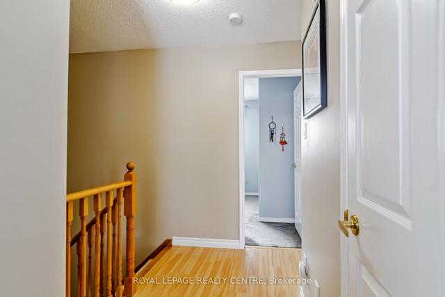 31 Norfolk Ave, House detached with 3 bedrooms, 4 bathrooms and 4 parking in Brampton ON | Image 8