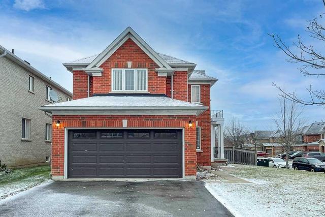251 Mcbride Cres, House detached with 4 bedrooms, 3 bathrooms and 4 parking in Newmarket ON | Image 31