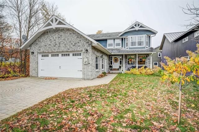 74 Waubeek St, House detached with 3 bedrooms, 4 bathrooms and 6 parking in Parry Sound ON | Image 1