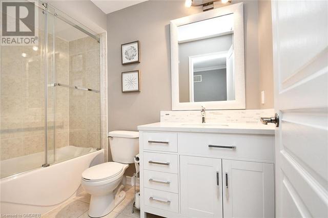 3227 Stocksbridge Avenue, House detached with 4 bedrooms, 2 bathrooms and null parking in Oakville ON | Image 19