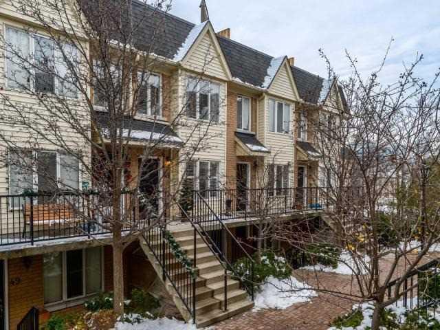 Th 48 - 208 Niagara St, Townhouse with 3 bedrooms, 2 bathrooms and 1 parking in Toronto ON | Image 1