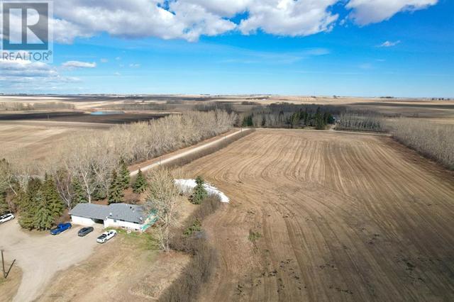 12153 Township Road 284, Home with 3 bedrooms, 2 bathrooms and null parking in Rocky View County AB | Image 2