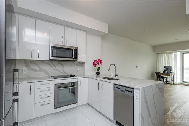 3405 - 805 Carling Avenue, Condo with 1 bedrooms, 1 bathrooms and 1 parking in Ottawa ON | Image 3