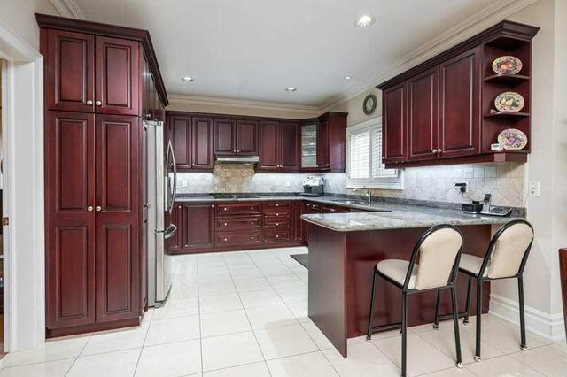210 Roselawn Dr, House detached with 4 bedrooms, 5 bathrooms and 6 parking in Vaughan ON | Image 8