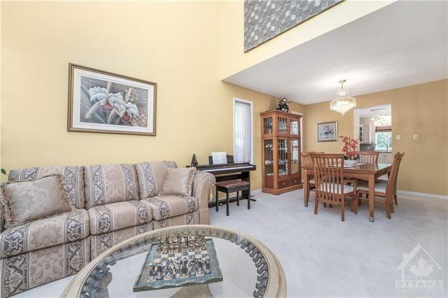 28 Thresher Avenue, House detached with 4 bedrooms, 3 bathrooms and 6 parking in Ottawa ON | Image 5