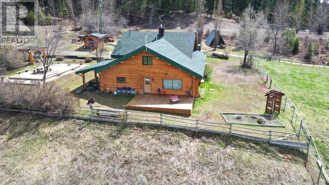 5650 N 97 Highway, House detached with 3 bedrooms, 2 bathrooms and null parking in Cariboo D BC | Card Image