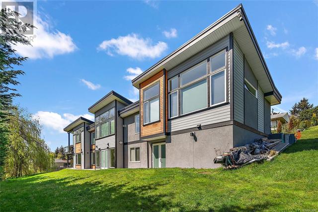 827 Royal Oak Ave, House detached with 6 bedrooms, 6 bathrooms and 5 parking in Saanich BC | Image 46
