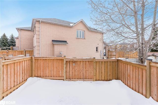 55 Lento Court, House attached with 3 bedrooms, 2 bathrooms and 5 parking in Vaughan ON | Image 25