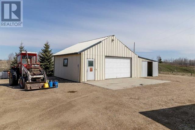 35175 Range Road 230, House detached with 6 bedrooms, 2 bathrooms and 6 parking in Red Deer County AB | Image 37