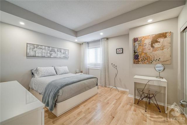 26 Sternes Private, House attached with 2 bedrooms, 1 bathrooms and 1 parking in Ottawa ON | Image 10