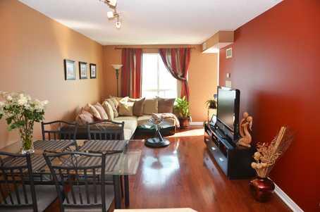 lph08 - 23 Oneida Cres, Condo with 1 bedrooms, 1 bathrooms and 1 parking in Richmond Hill ON | Image 2