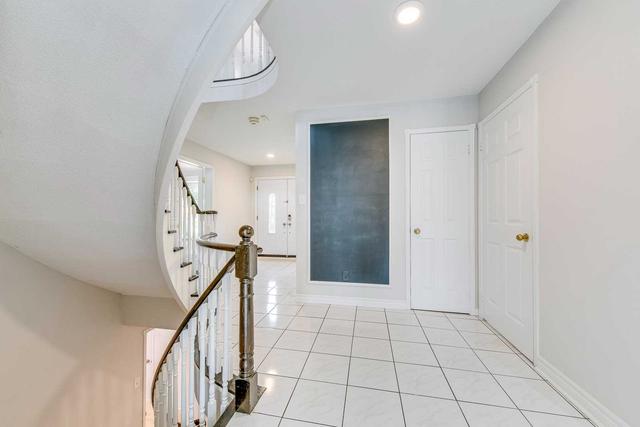1266 Winterbourne Dr, House detached with 4 bedrooms, 4 bathrooms and 5 parking in Oakville ON | Image 38