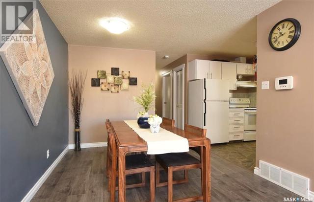1121 Hochelaga Street W, House semidetached with 3 bedrooms, 2 bathrooms and null parking in Moose Jaw SK | Image 10