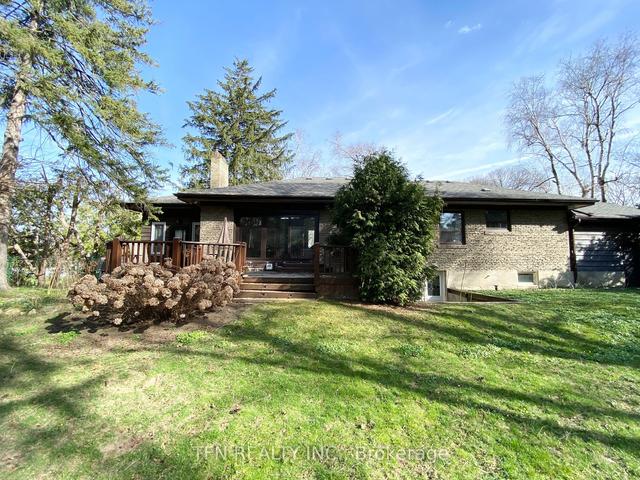 215 Briarhill Dr, House detached with 3 bedrooms, 3 bathrooms and 6 parking in Mississauga ON | Image 30