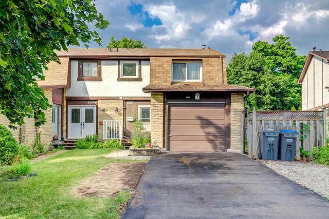 6957 Pamplona Mews, House semidetached with 3 bedrooms, 4 bathrooms and 2 parking in Mississauga ON | Image 2