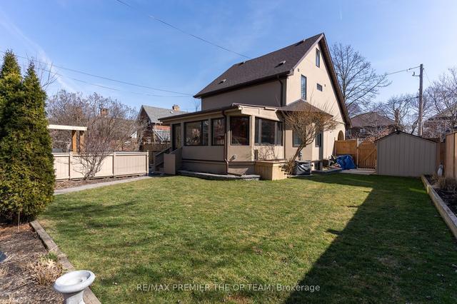 34 Queens Dr, House detached with 4 bedrooms, 4 bathrooms and 7 parking in Toronto ON | Image 33