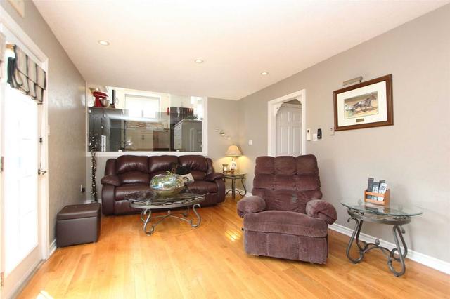 143 Seneca Ave, House detached with 3 bedrooms, 2 bathrooms and 4 parking in Oshawa ON | Image 26