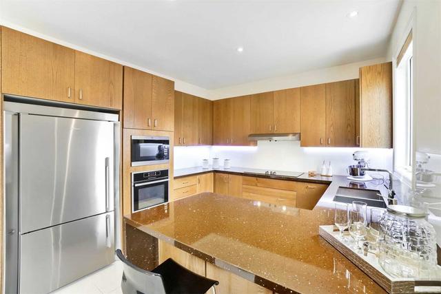 113 Betony Dr, House attached with 3 bedrooms, 3 bathrooms and 3 parking in Richmond Hill ON | Image 7