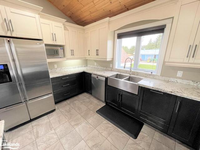 4245 537 Highway, House detached with 6 bedrooms, 4 bathrooms and 12 parking in Greater Sudbury ON | Image 2