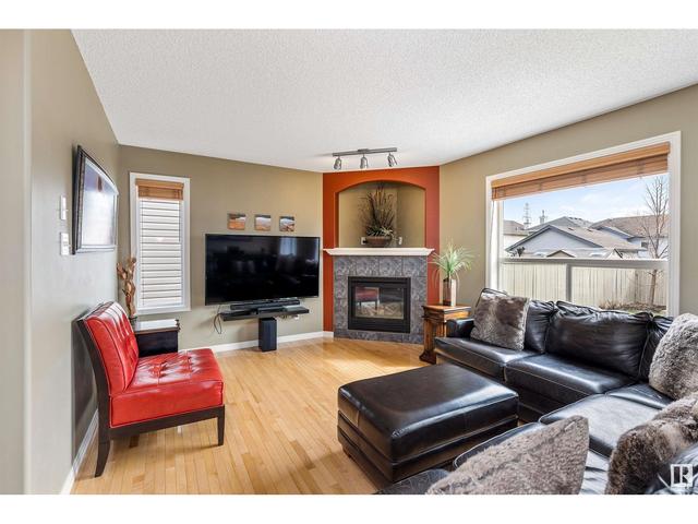 711 89 St Sw, House detached with 3 bedrooms, 2 bathrooms and null parking in Edmonton AB | Image 10