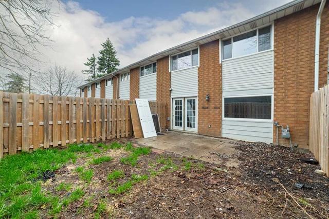18 - 125 Limeridge Rd W, Townhouse with 3 bedrooms, 2 bathrooms and 2 parking in Hamilton ON | Image 20