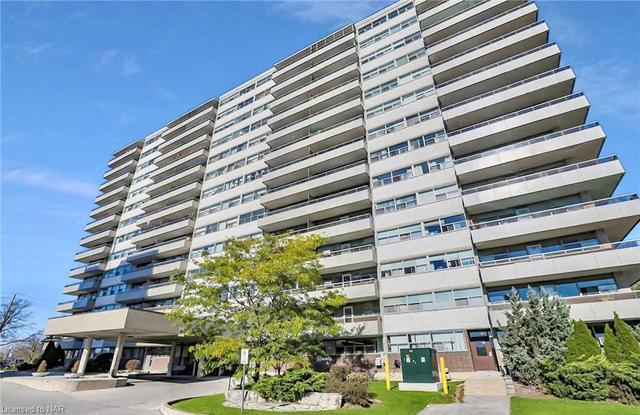 704 - 215 Glenridge Avenue, House attached with 2 bedrooms, 1 bathrooms and 1 parking in St. Catharines ON | Image 1