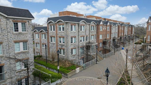 60 - 93 The Queensway Ave, Townhouse with 1 bedrooms, 1 bathrooms and 1 parking in Toronto ON | Image 12