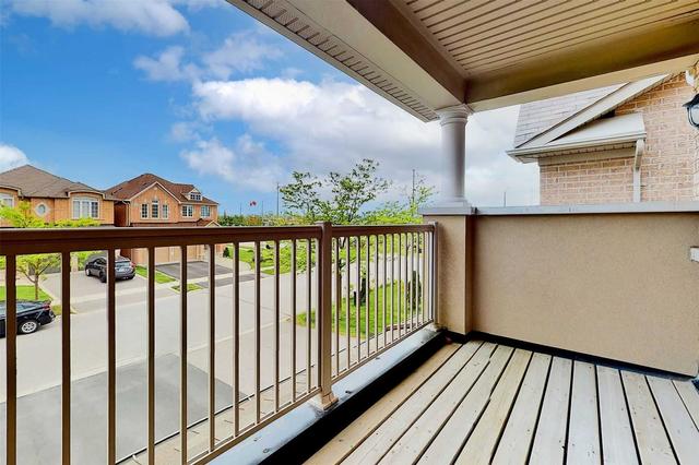 79 Reynolds Cres, House attached with 3 bedrooms, 4 bathrooms and 6 parking in Aurora ON | Image 22