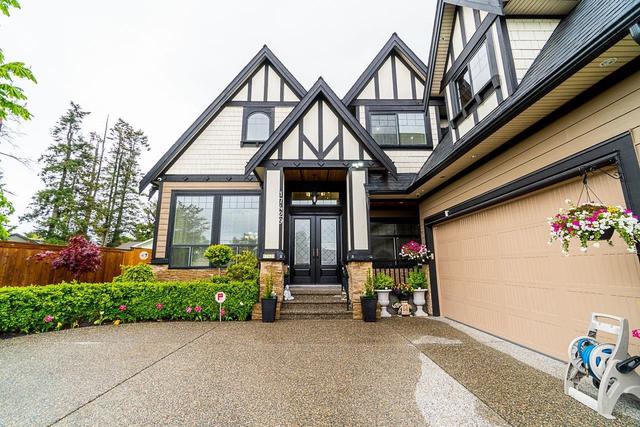 17429 58 Avenue, House detached with 7 bedrooms, 5 bathrooms and 6 parking in Surrey BC | Image 2