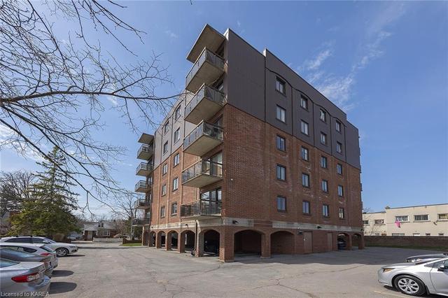 203 - 315 Regent Street, House attached with 2 bedrooms, 1 bathrooms and 1 parking in Kingston ON | Image 31