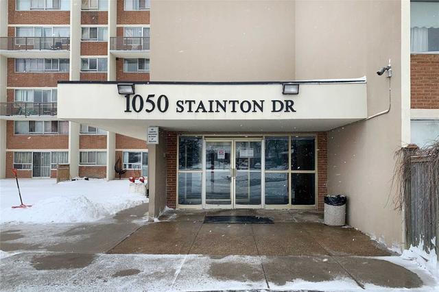 205 - 1050 Stainton Dr, Condo with 3 bedrooms, 2 bathrooms and 1 parking in Mississauga ON | Image 2