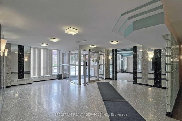 1801 - 3077 Weston Rd, Condo with 1 bedrooms, 1 bathrooms and 1 parking in Toronto ON | Image 7