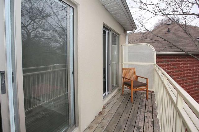 b - 11 Walter St, Townhouse with 2 bedrooms, 1 bathrooms and 1 parking in Toronto ON | Image 9