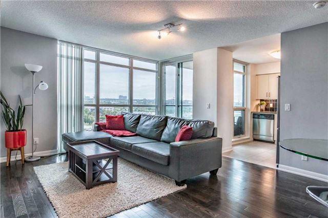 1002 - 205 Sherway Gardens Rd, Condo with 2 bedrooms, 2 bathrooms and 1 parking in Toronto ON | Image 3